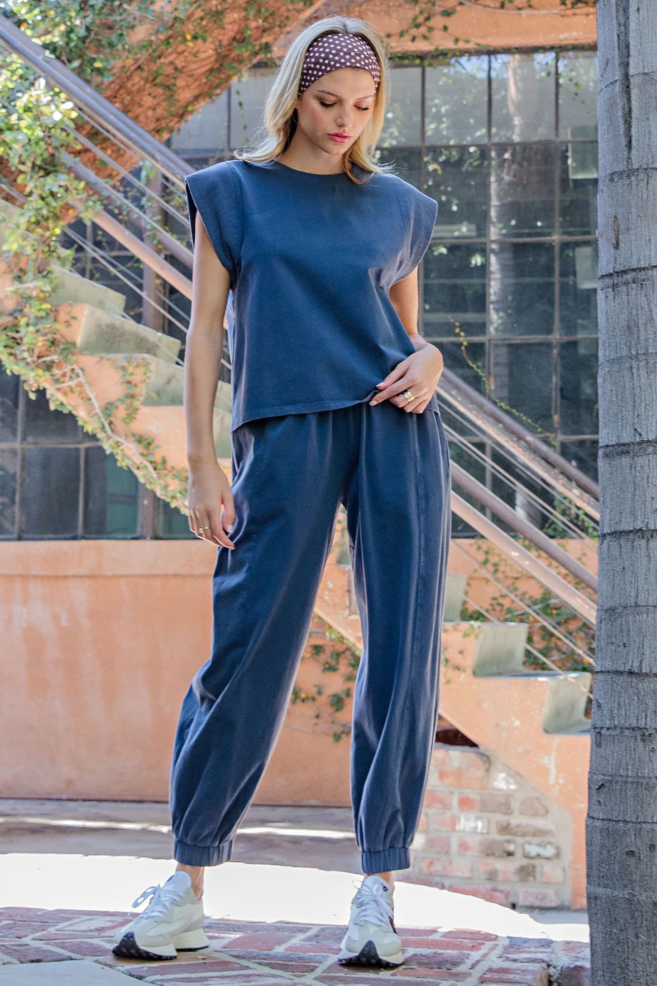 PK16713 - INDIGO