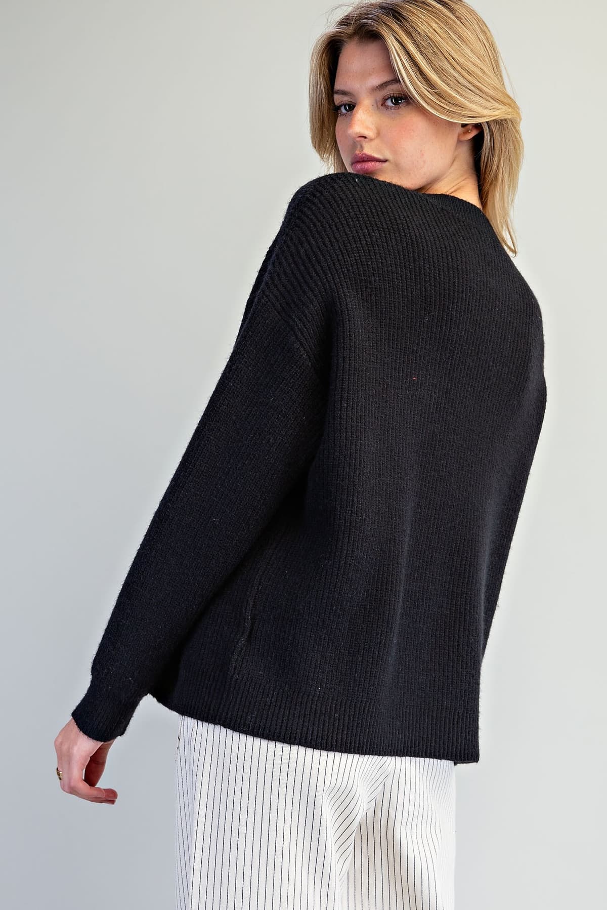 SH15918 - BLACK