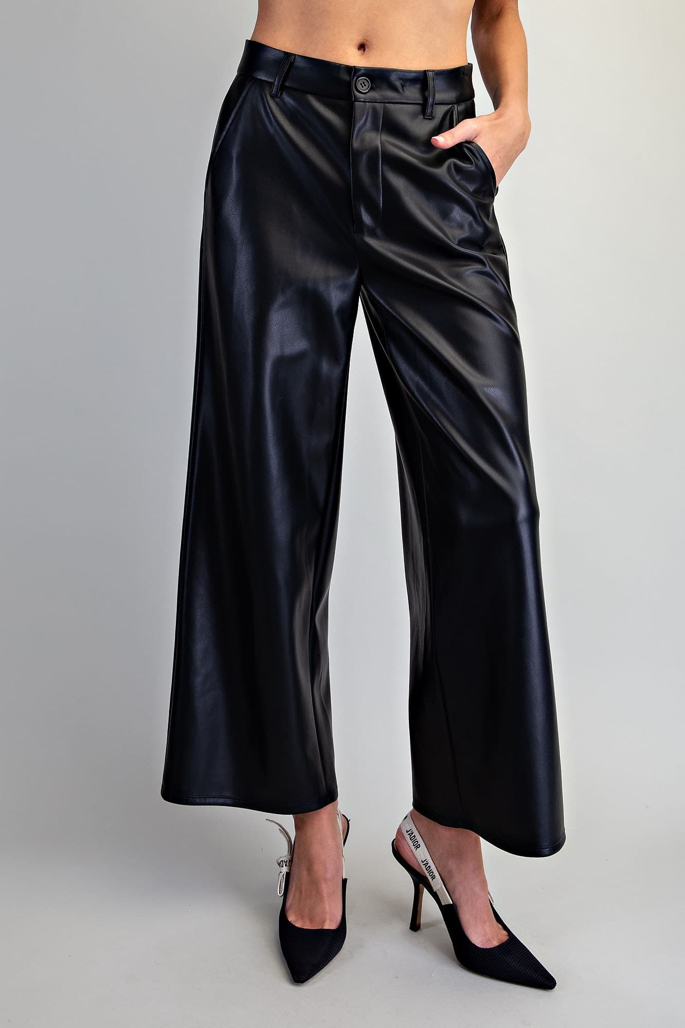 PK16843 - BLACK