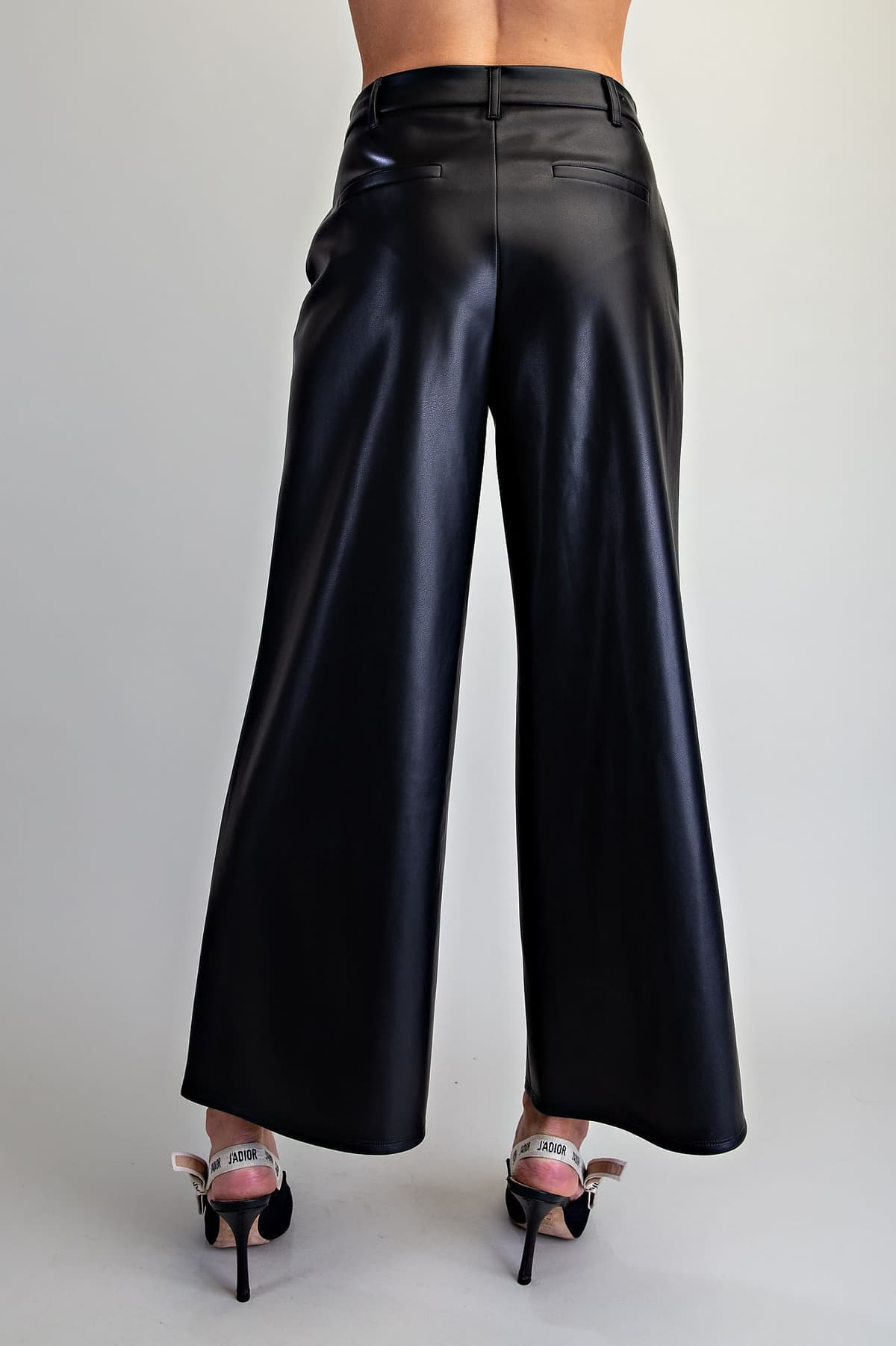 PK16843 - BLACK