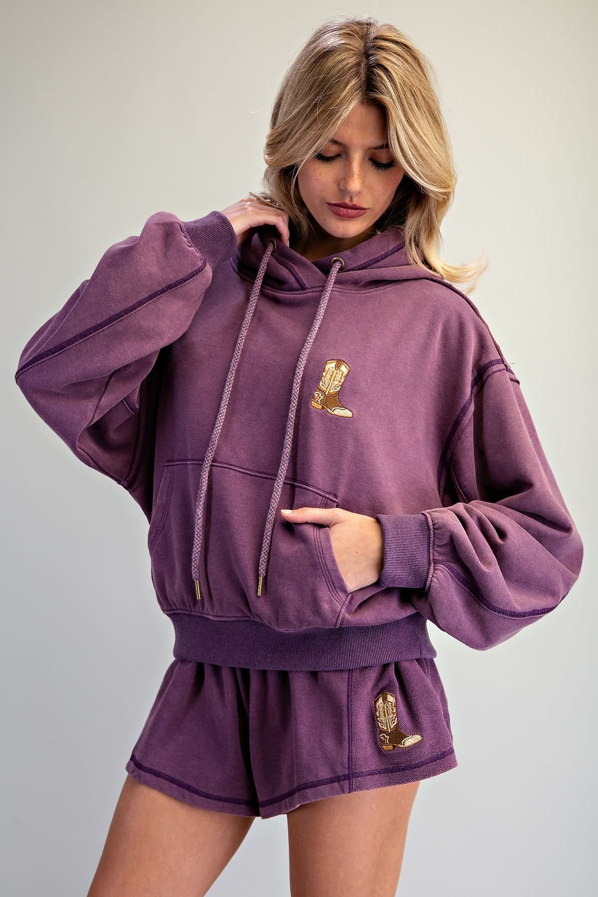 TH15877 - PLUM