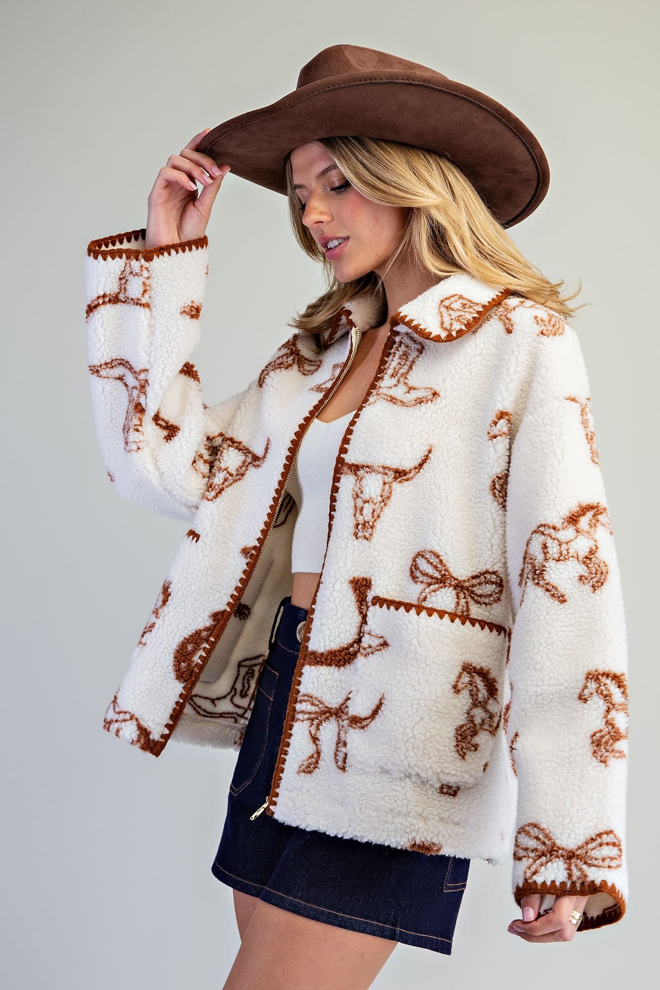 JH17423 - ALMOND LATTE