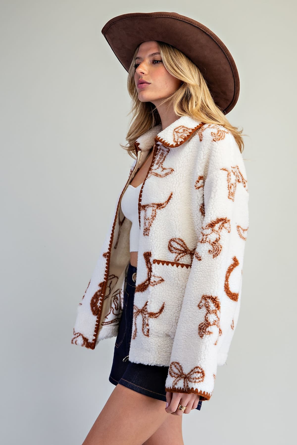 JH17423 - ALMOND LATTE