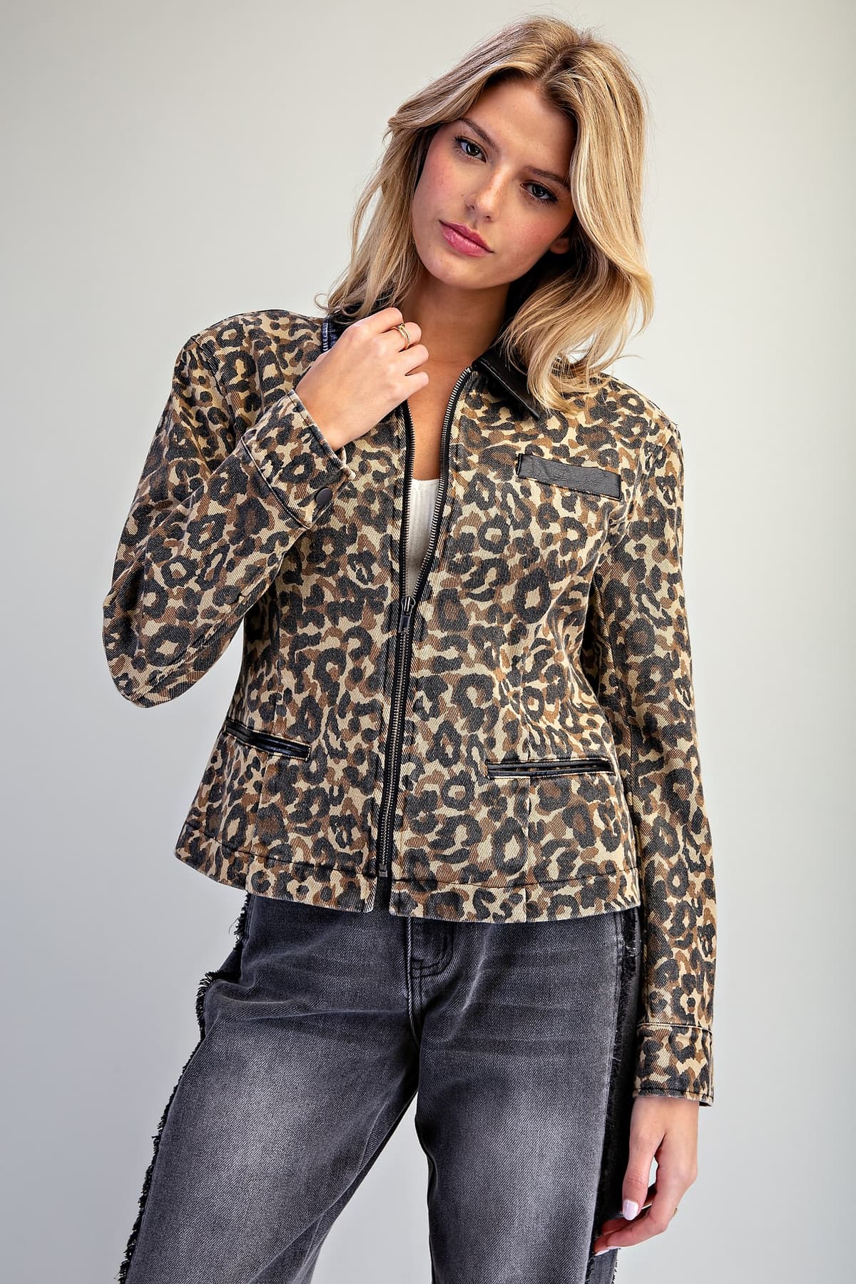 JK16978 - LEOPARD