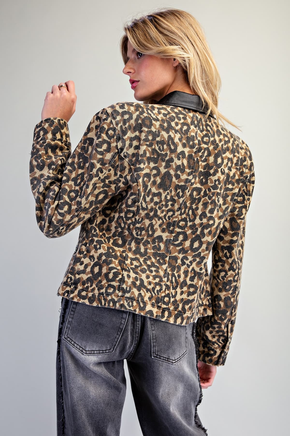 JK16978 - LEOPARD