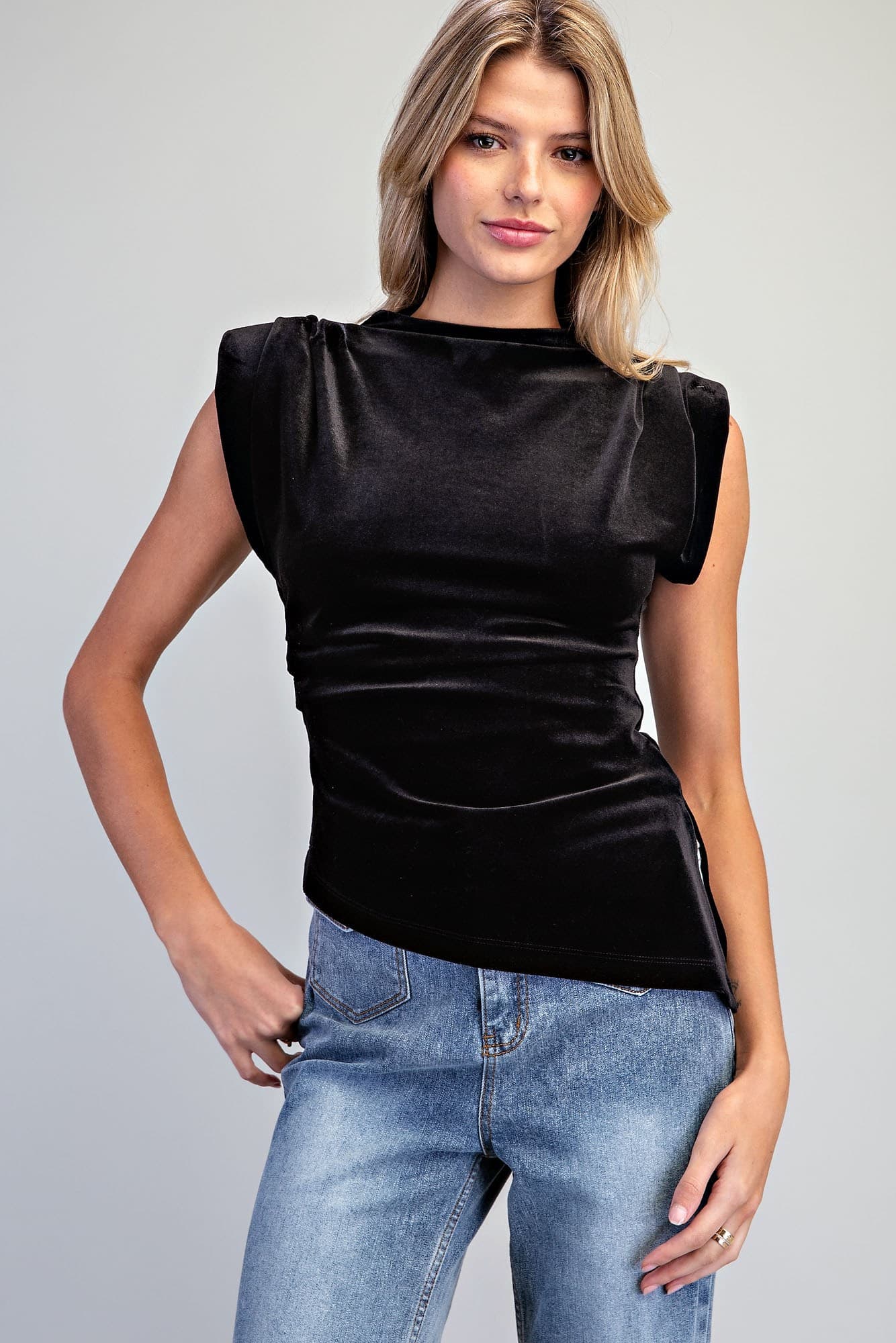 TK18007 - BLACK