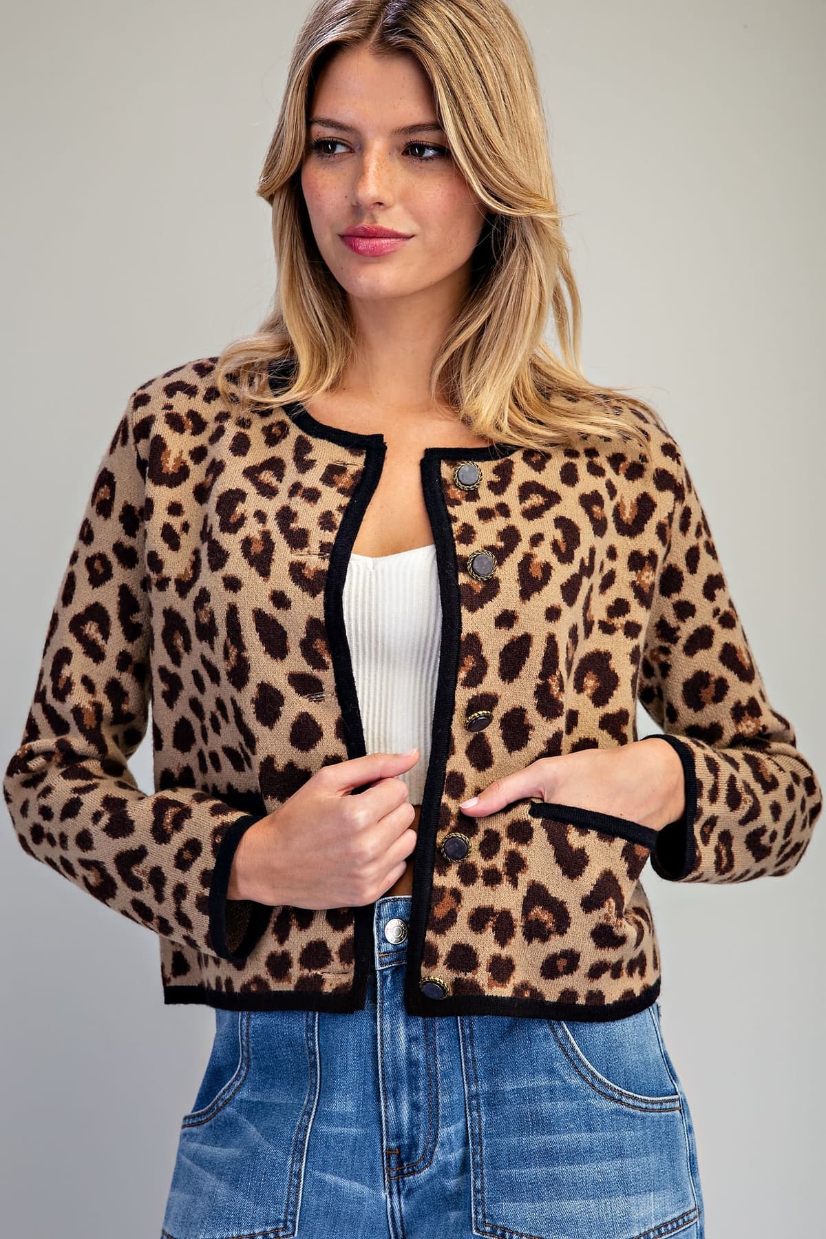 SJK16390 - LEOPARD