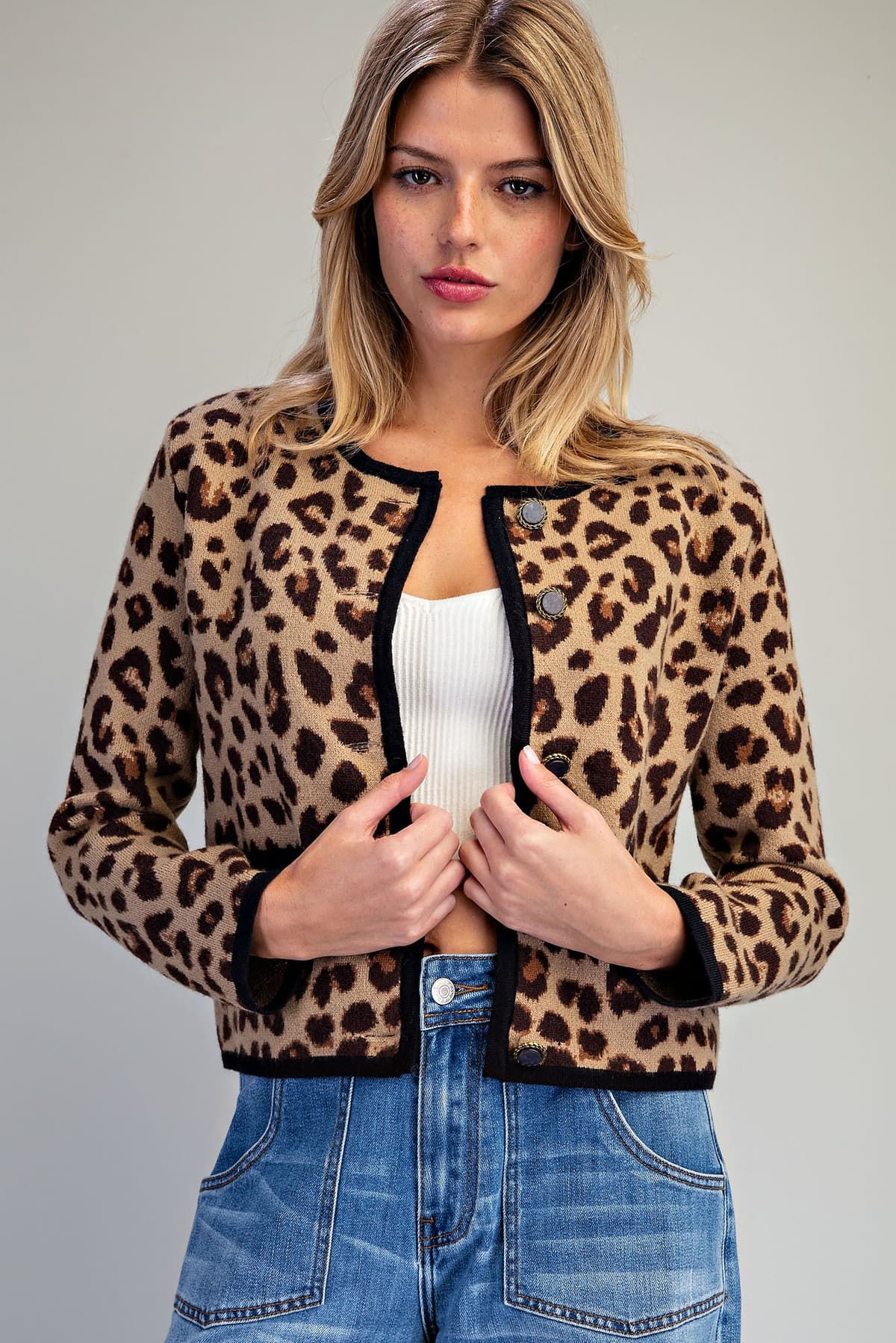 SJK16390 - LEOPARD