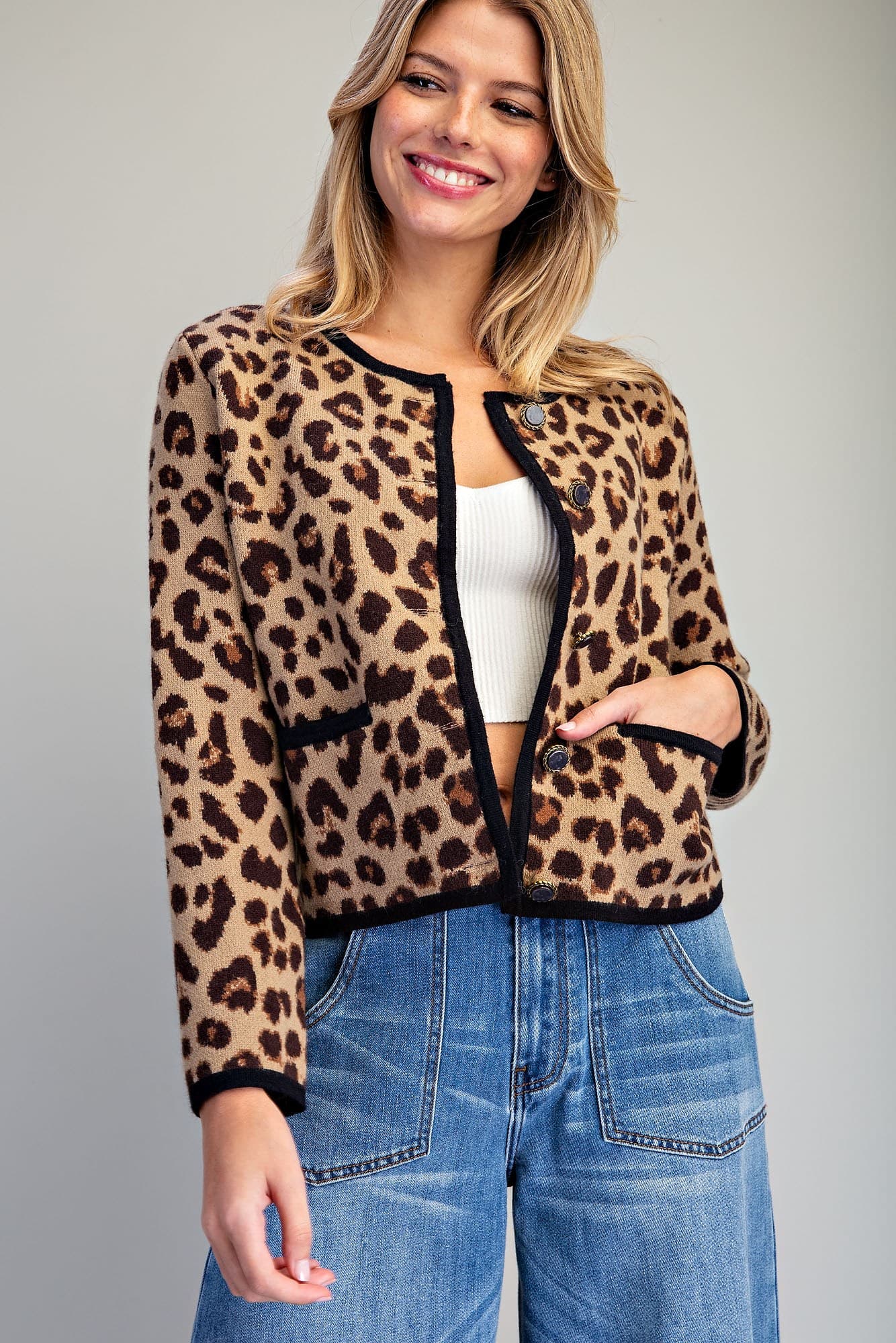 SJK16390 - LEOPARD