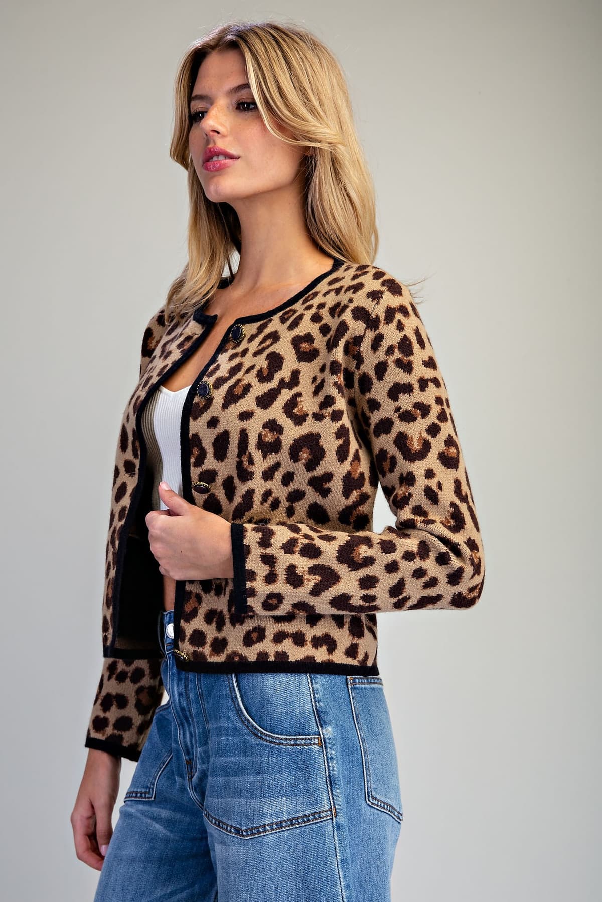 SJK16390 - LEOPARD