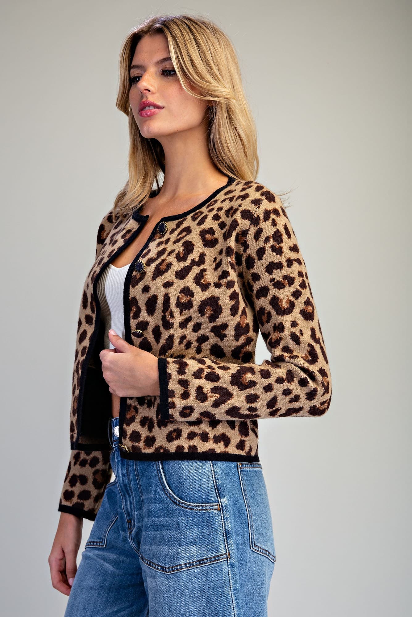 SJK16390 - LEOPARD