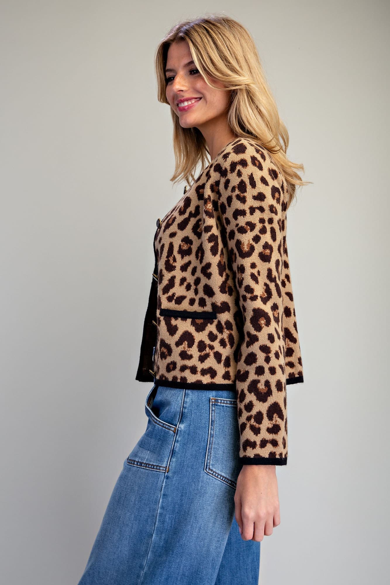 SJK16390 - LEOPARD