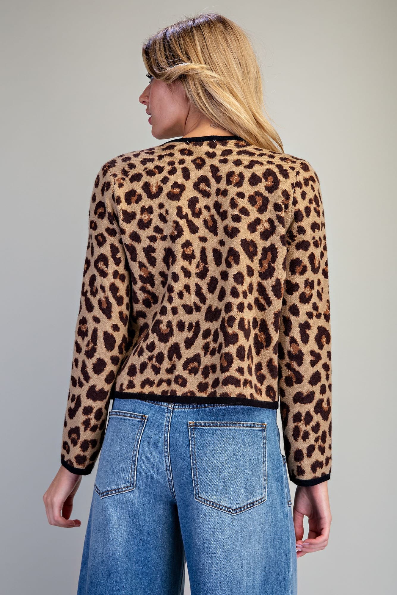 SJK16390 - LEOPARD