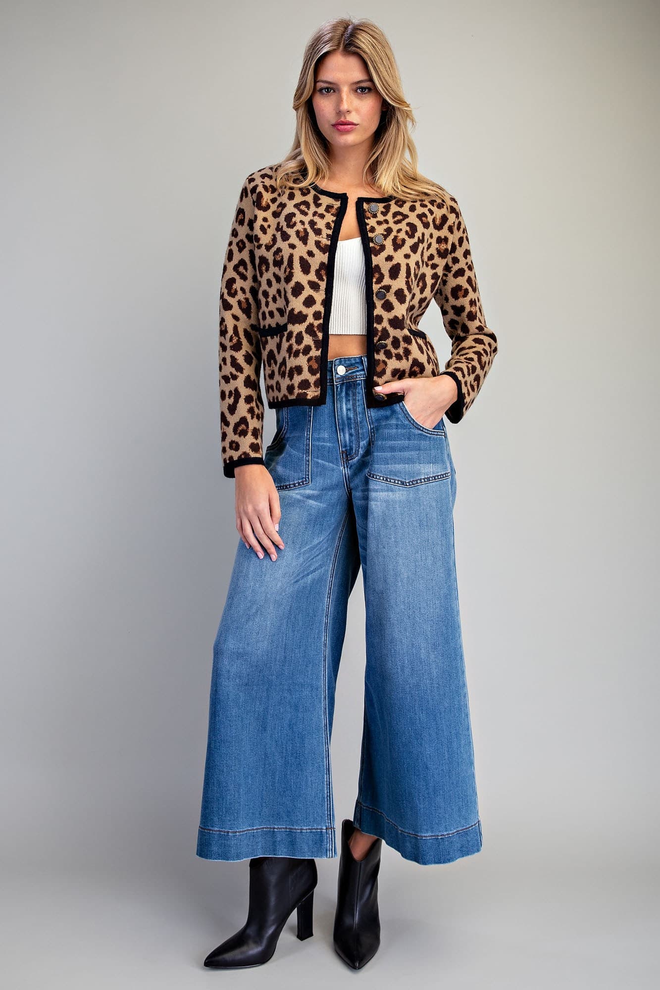 SJK16390 - LEOPARD