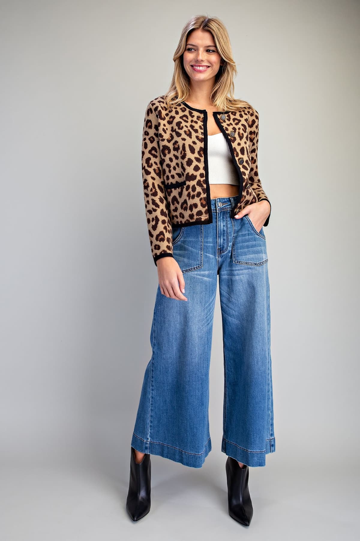 SJK16390 - LEOPARD