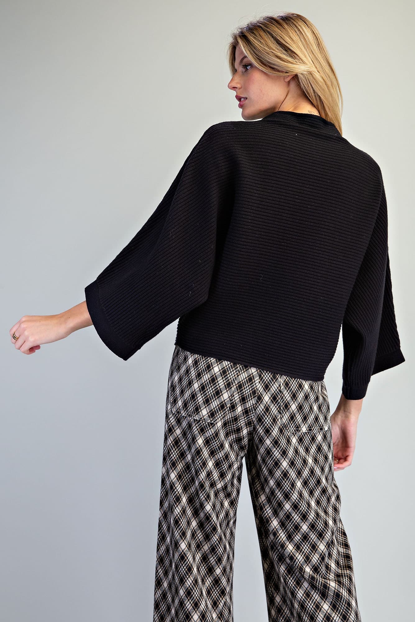 SK16365 - BLACK