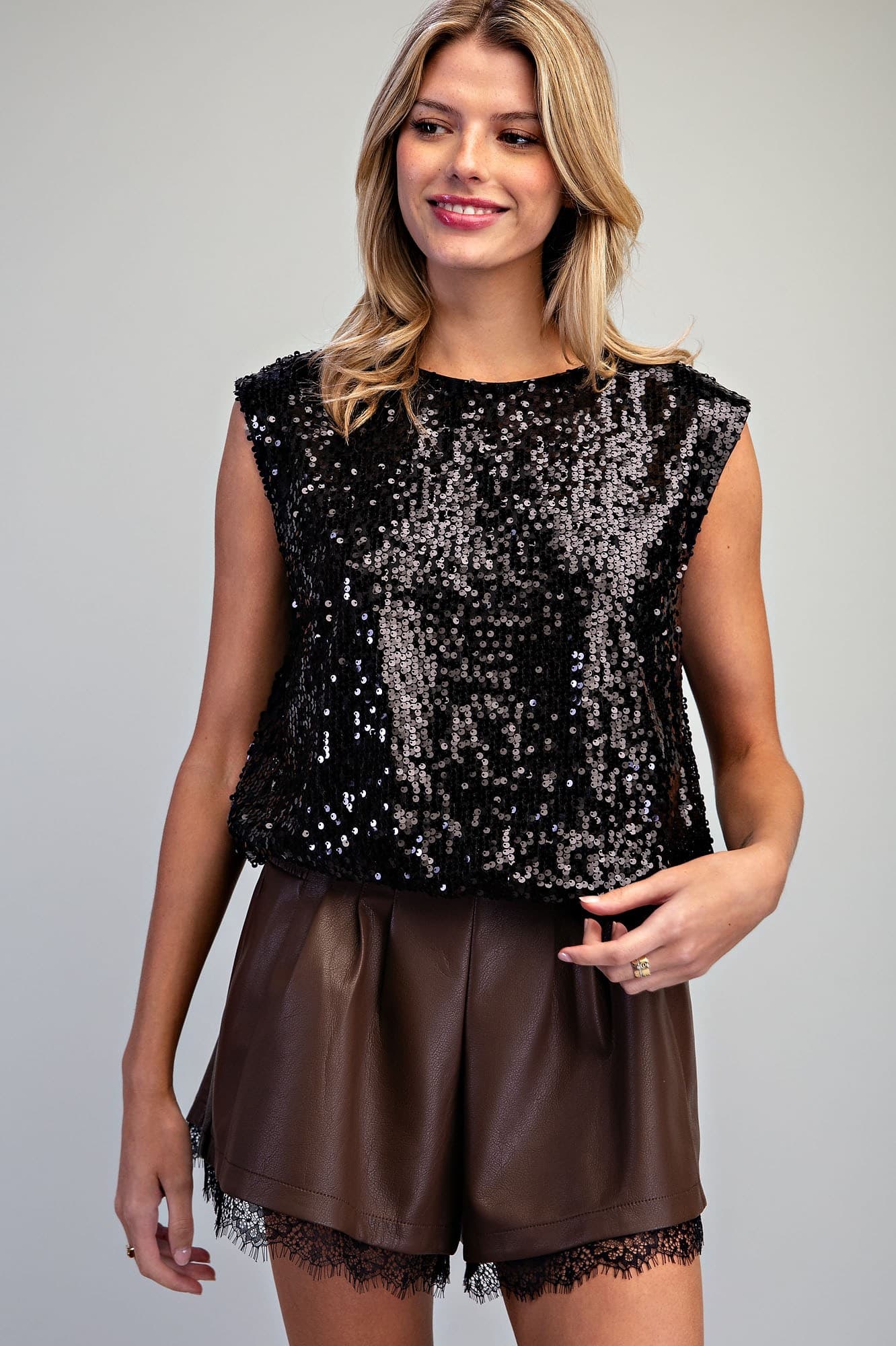 TK18324 - BLACK
