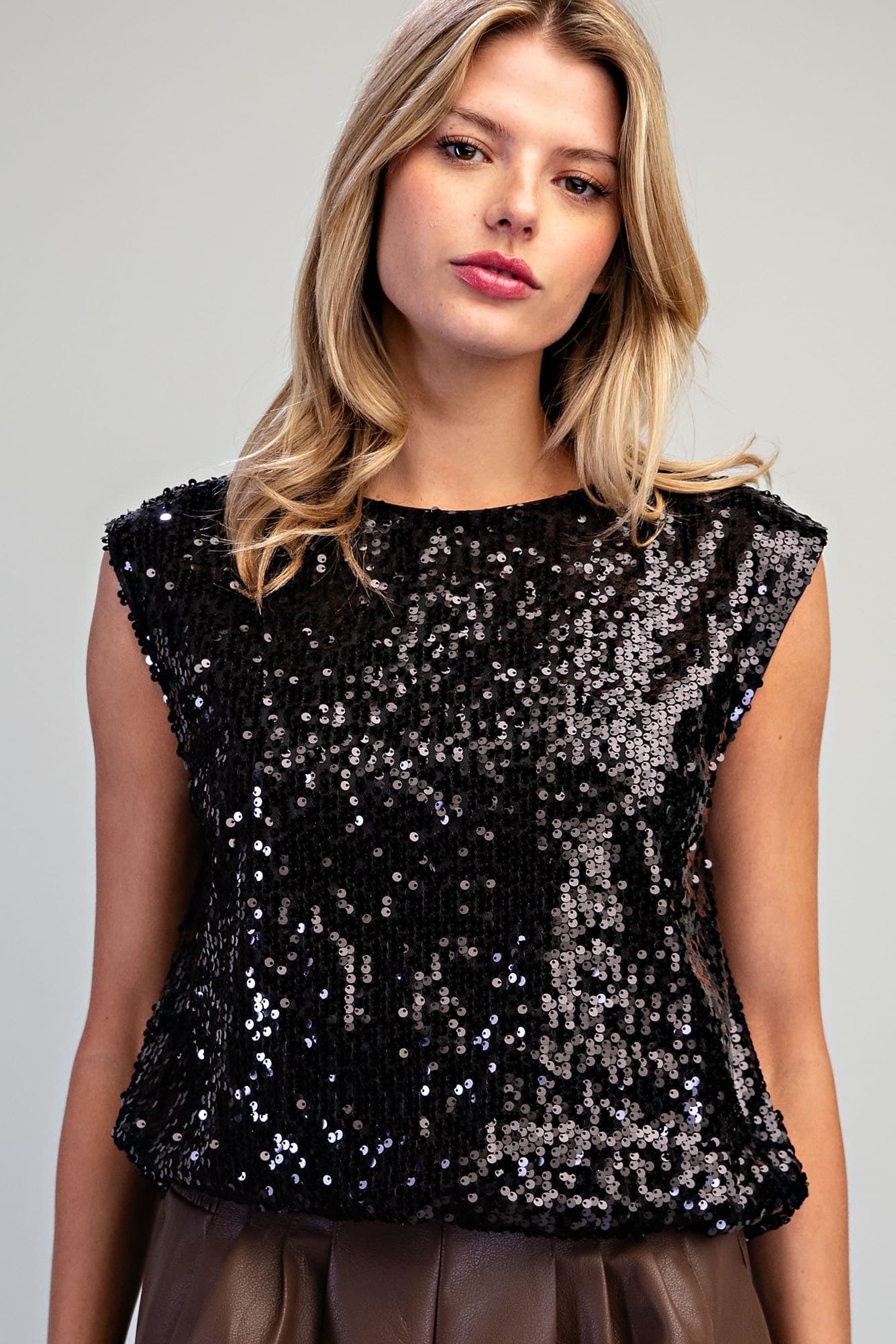 TK18324 - BLACK