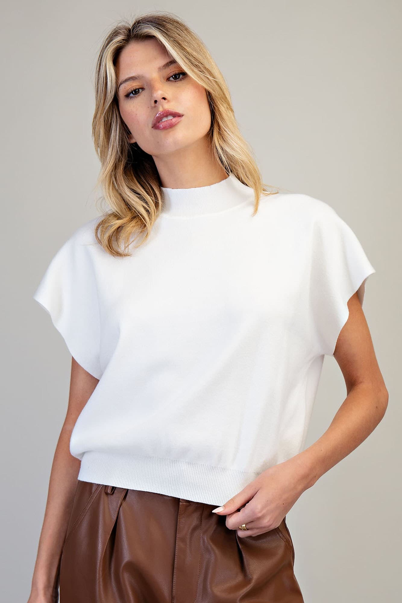 SG8414 - OFF WHITE