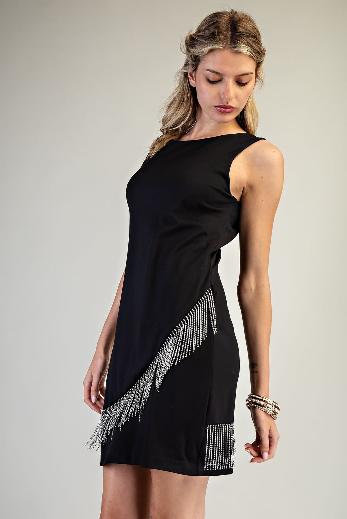 DK9144 - BLACK