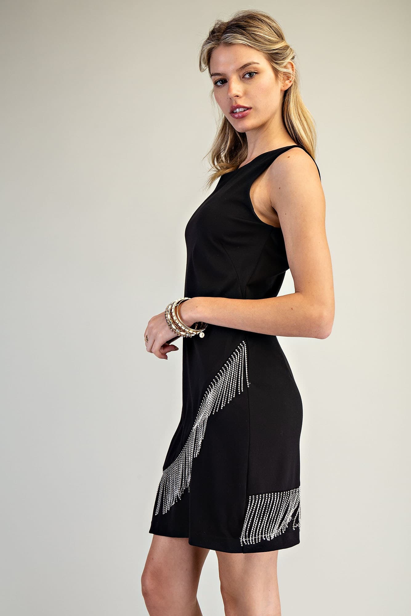 DK9144 - BLACK