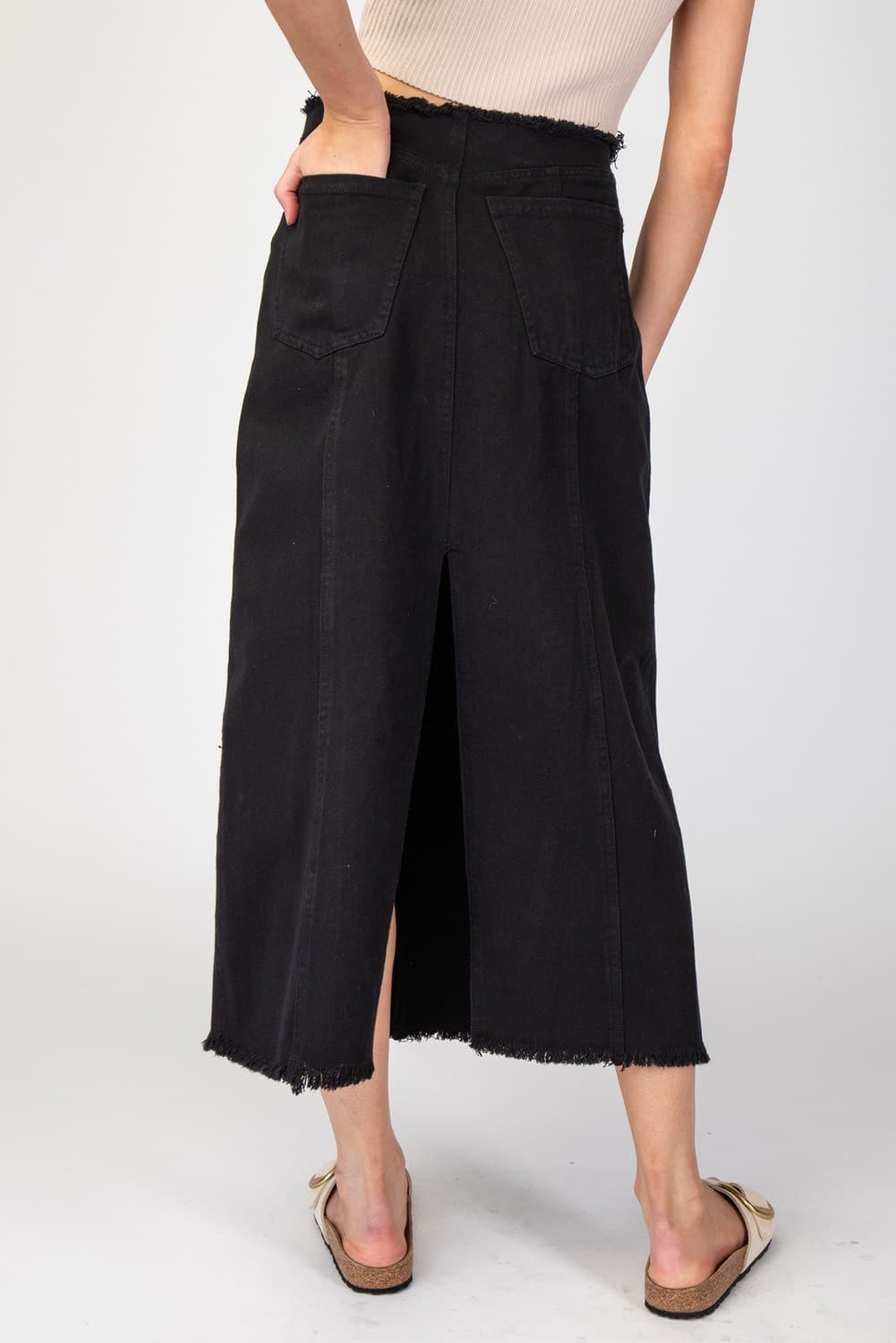 SGS8943 - BLACK