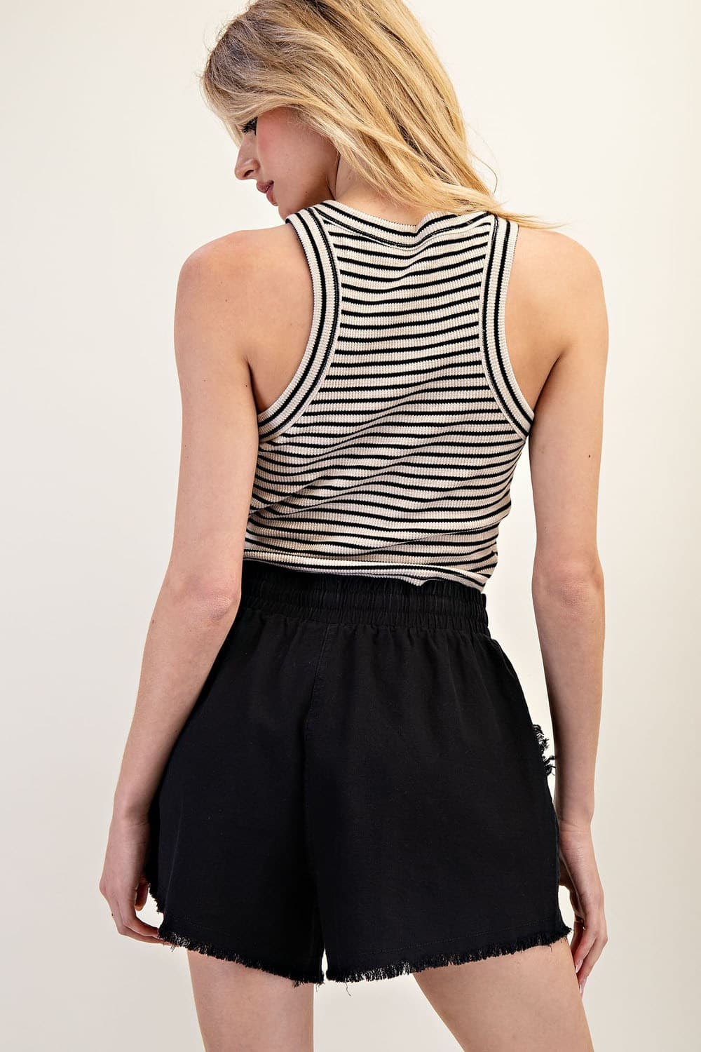 PG8161 - ASH BLACK