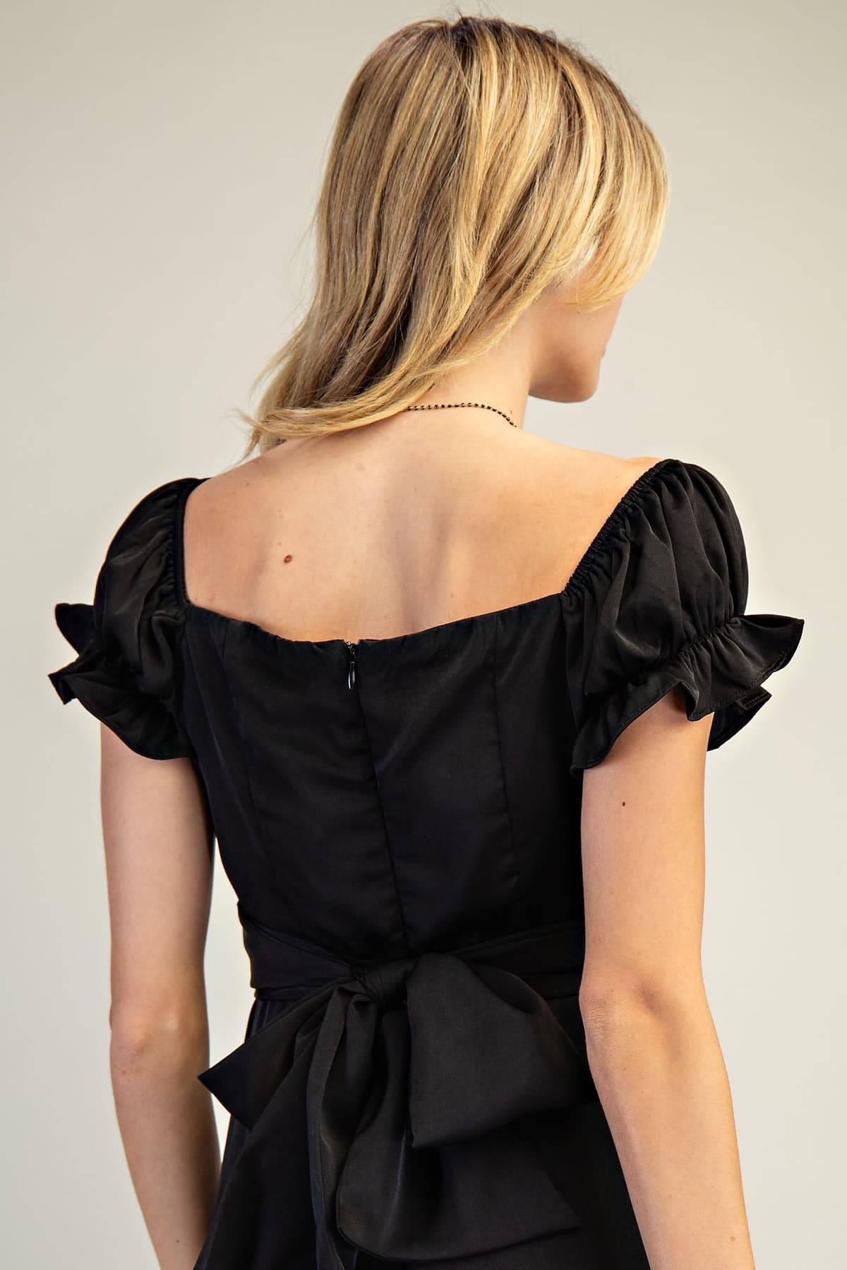 DK7841 - BLACK
