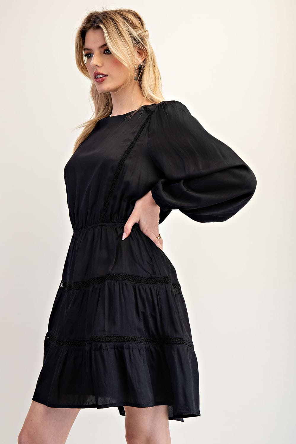 DK7888 - BLACK