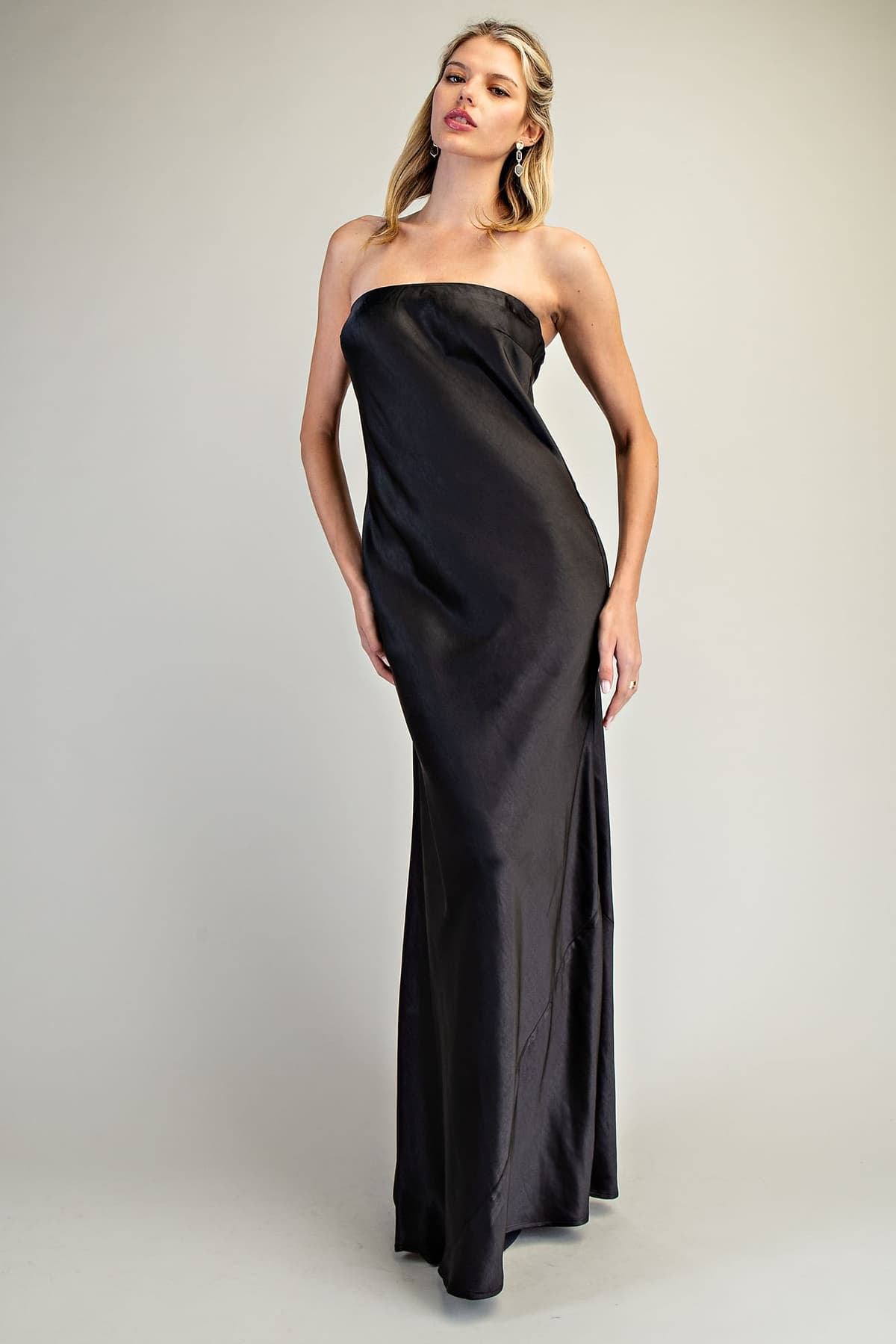 DK11000 - BLACK