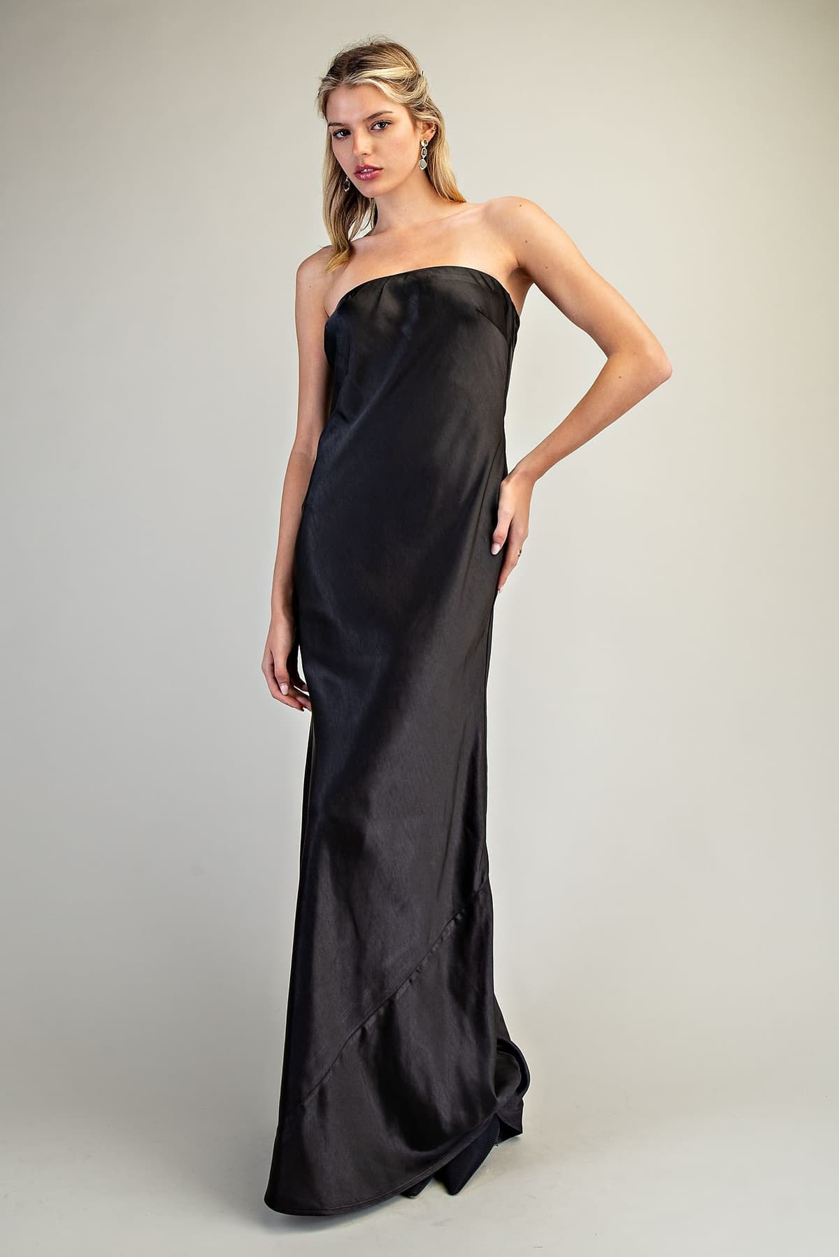 DK11000 - BLACK