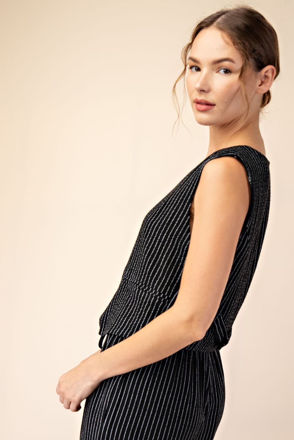 JK9047 - BLACK