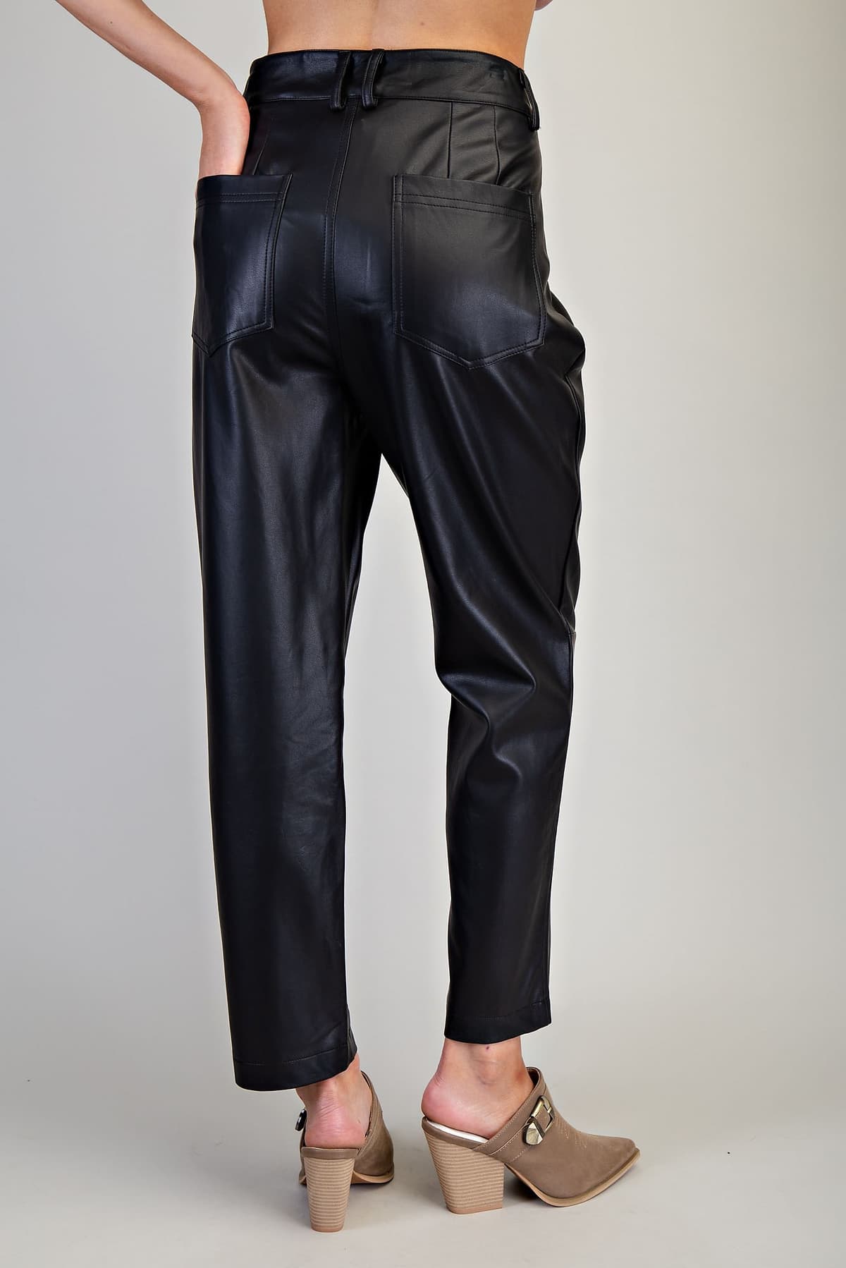 PK11246 - BLACK