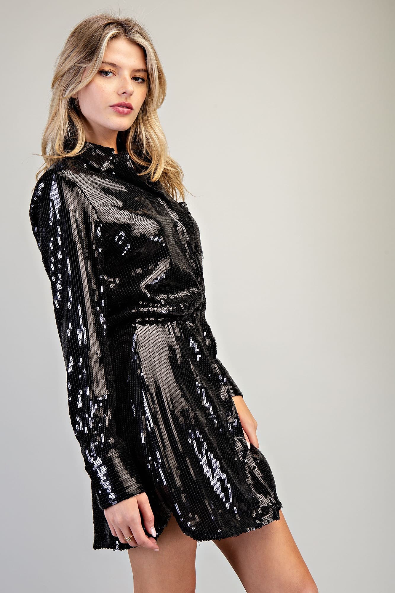 DK11236 - BLACK