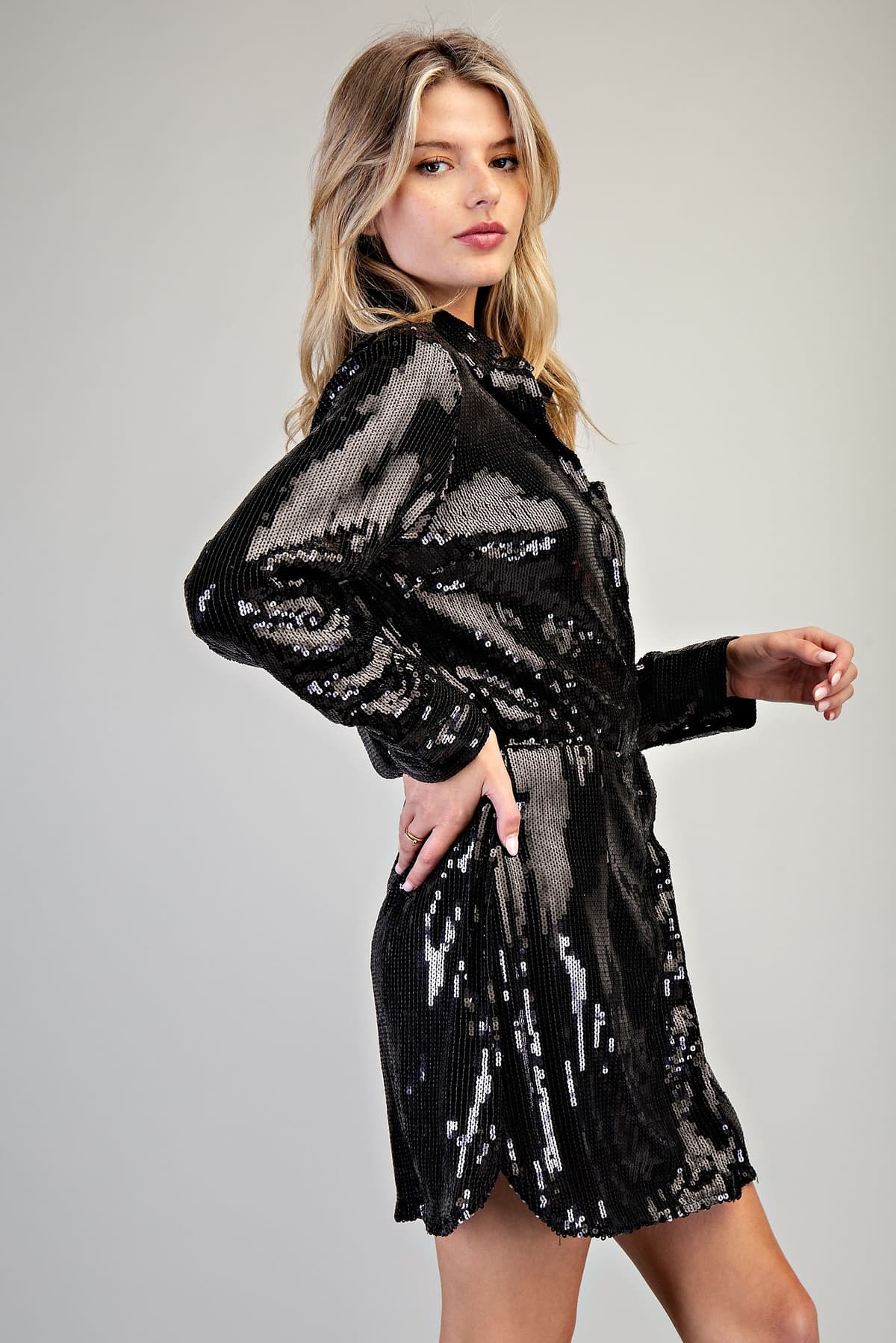 DK11236 - BLACK