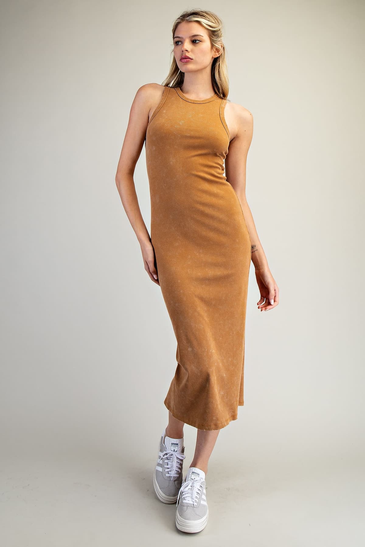 DK11469 - BROWN SUGAR