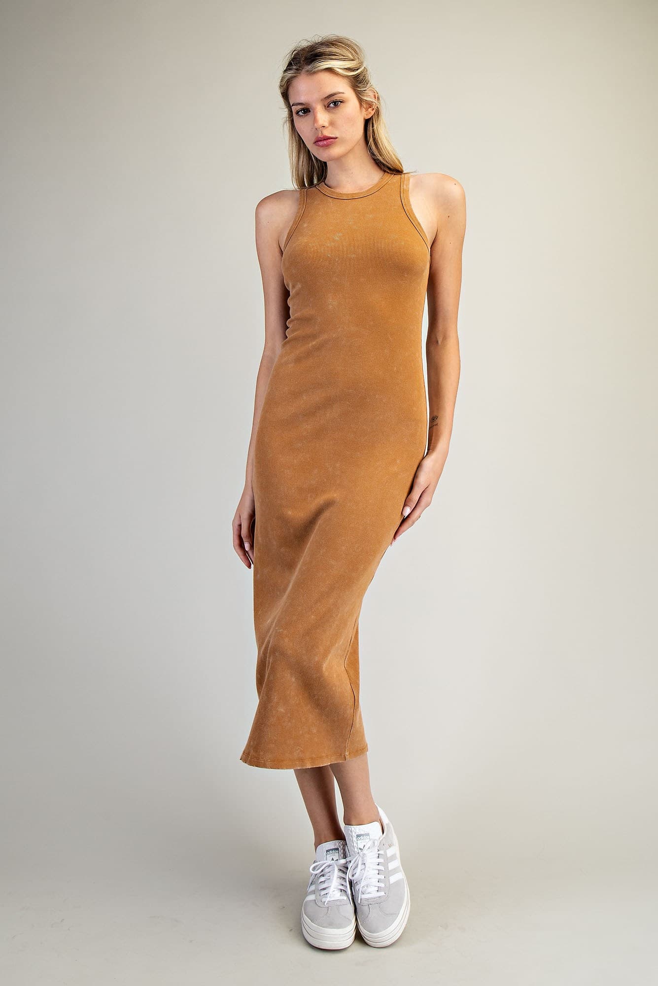 DK11469 - BROWN SUGAR