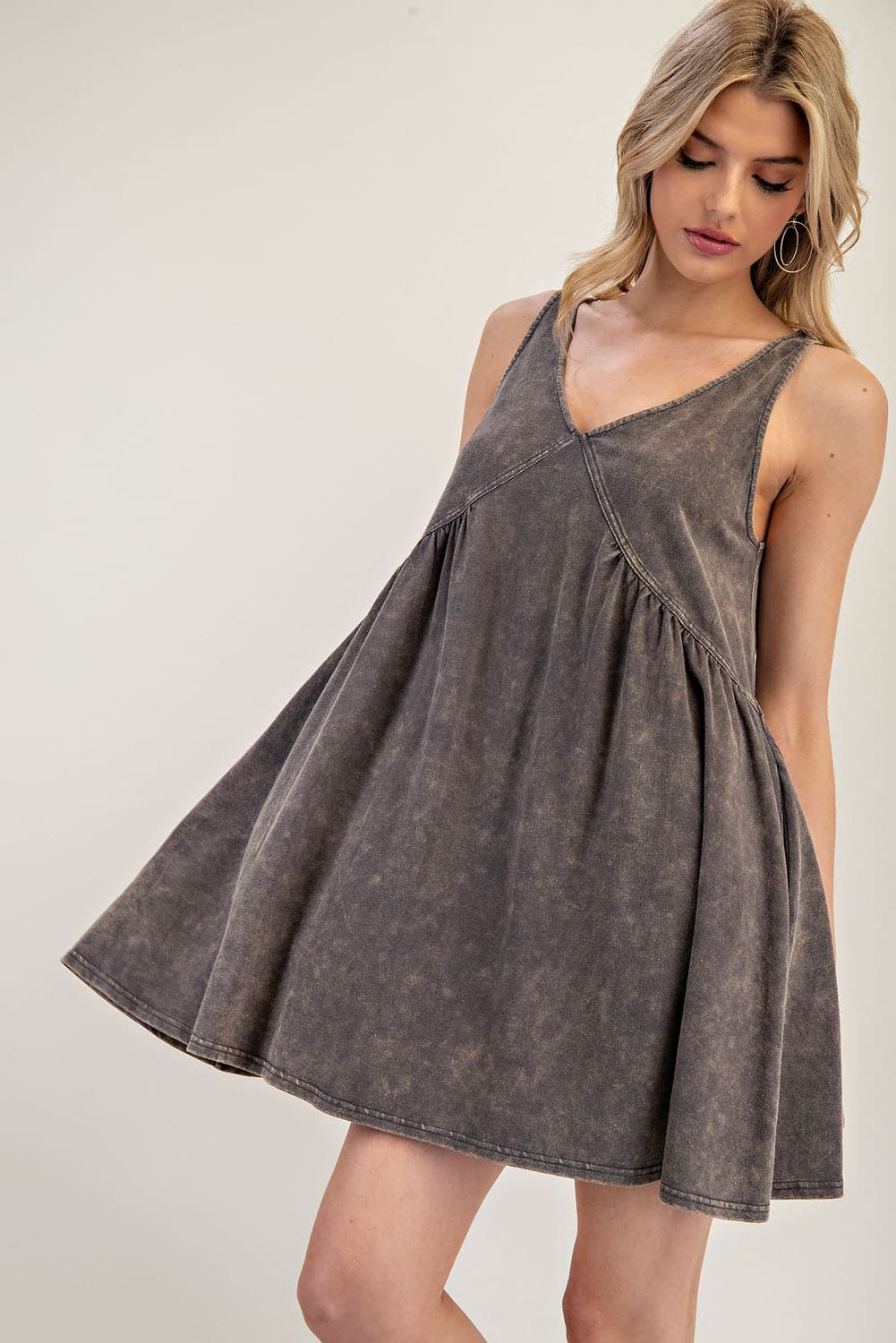 DH12234 - ASH BLACK