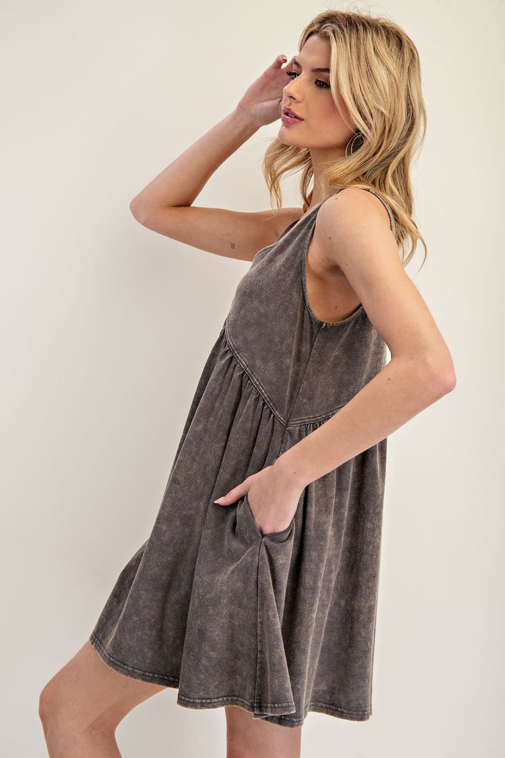 DH12234 - ASH BLACK