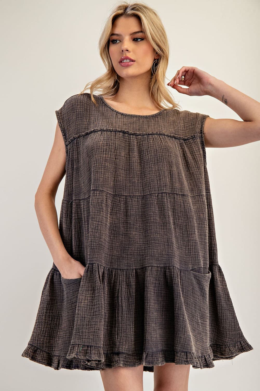 DG10897 - ASH BLACK