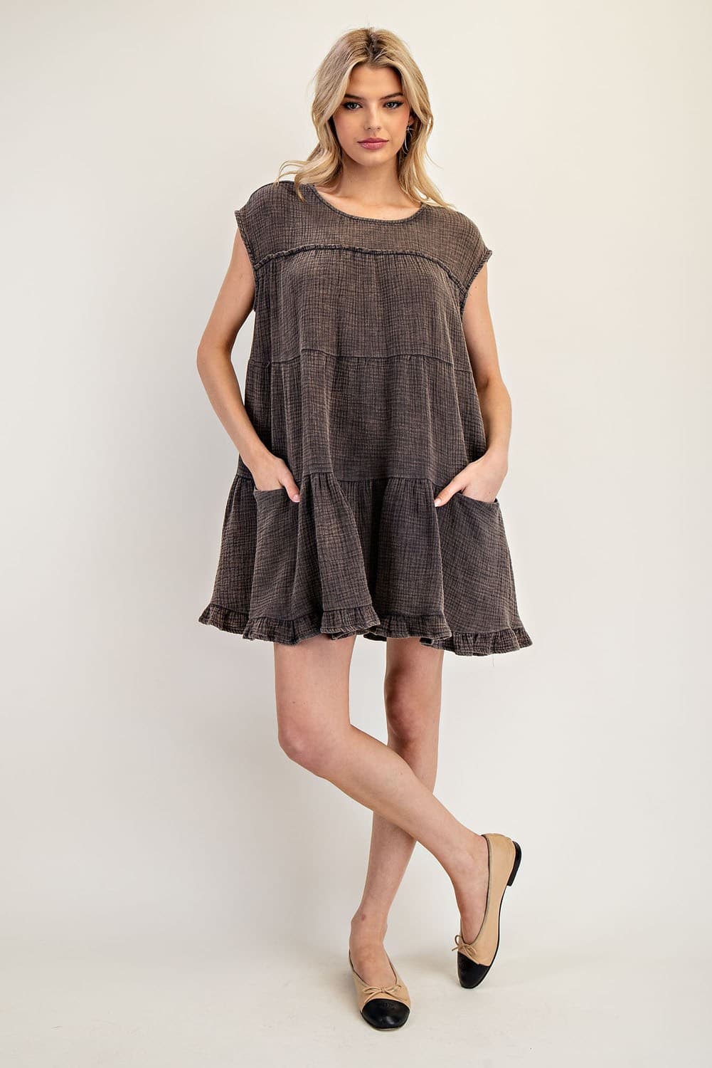 DG10897 - ASH BLACK