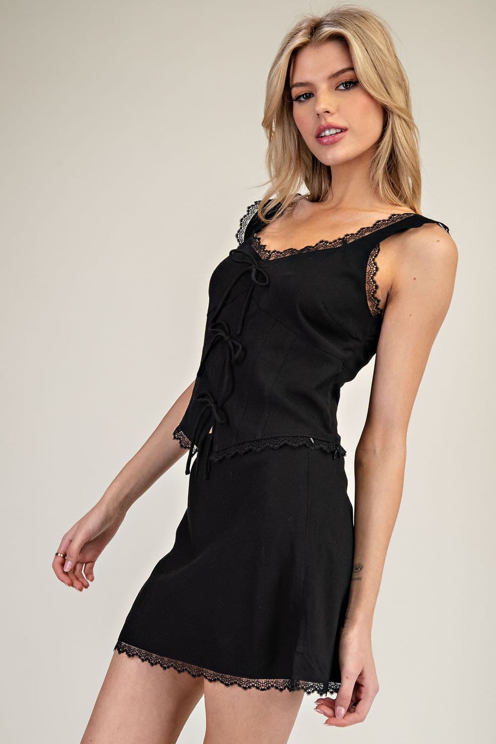 TH12341 - BLACK