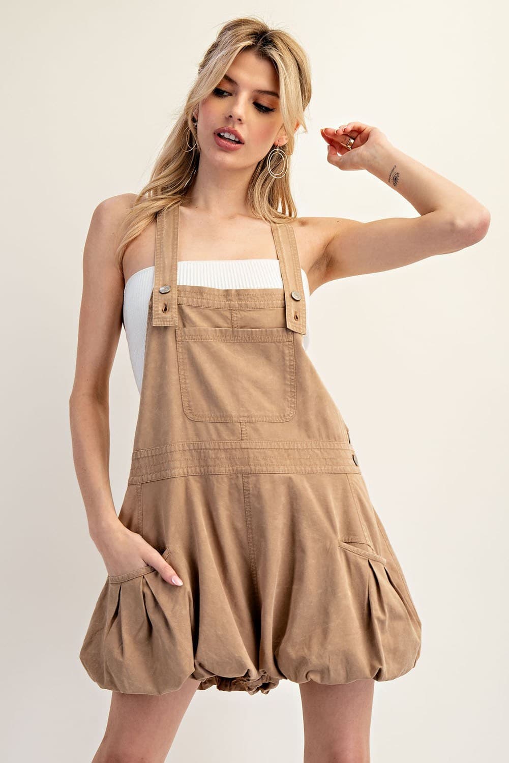 BG10844 - WALNUT