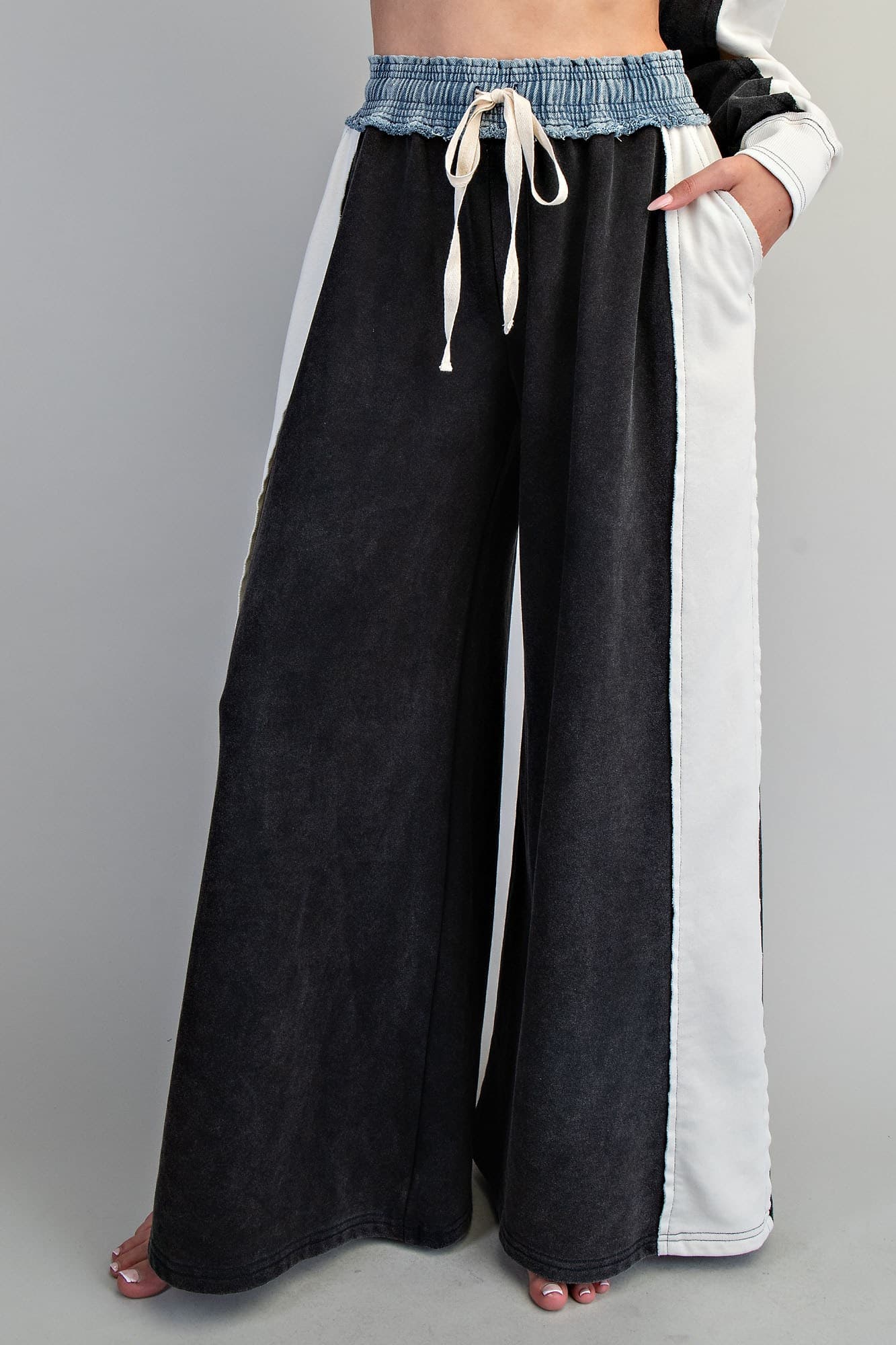 PK13002 - ASH BLACK