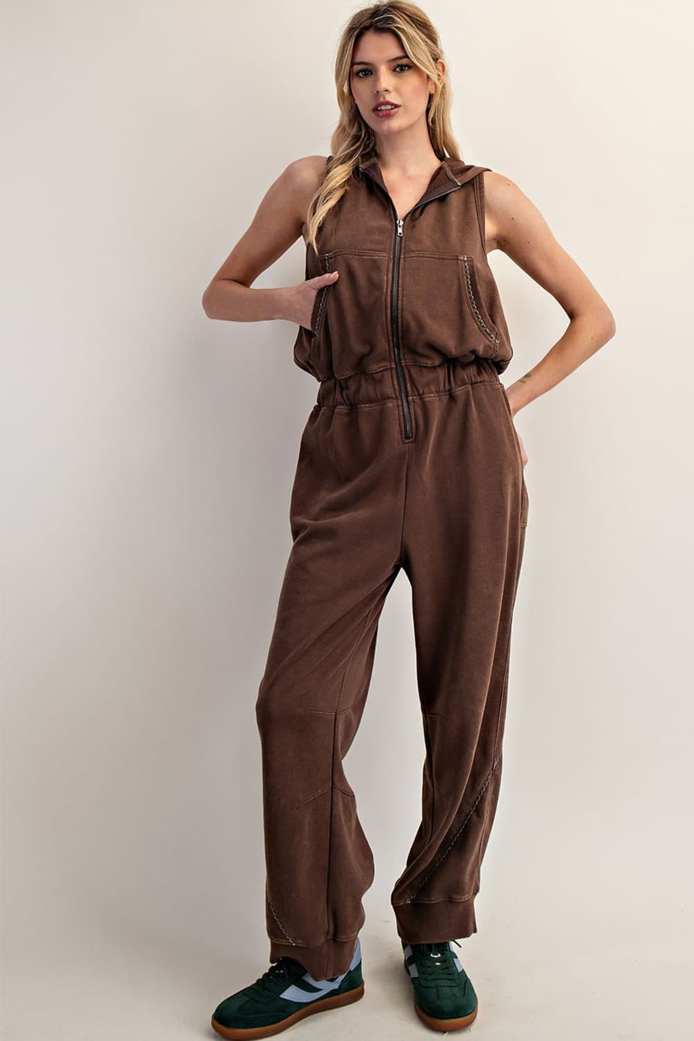 BK14101 - WALNUT