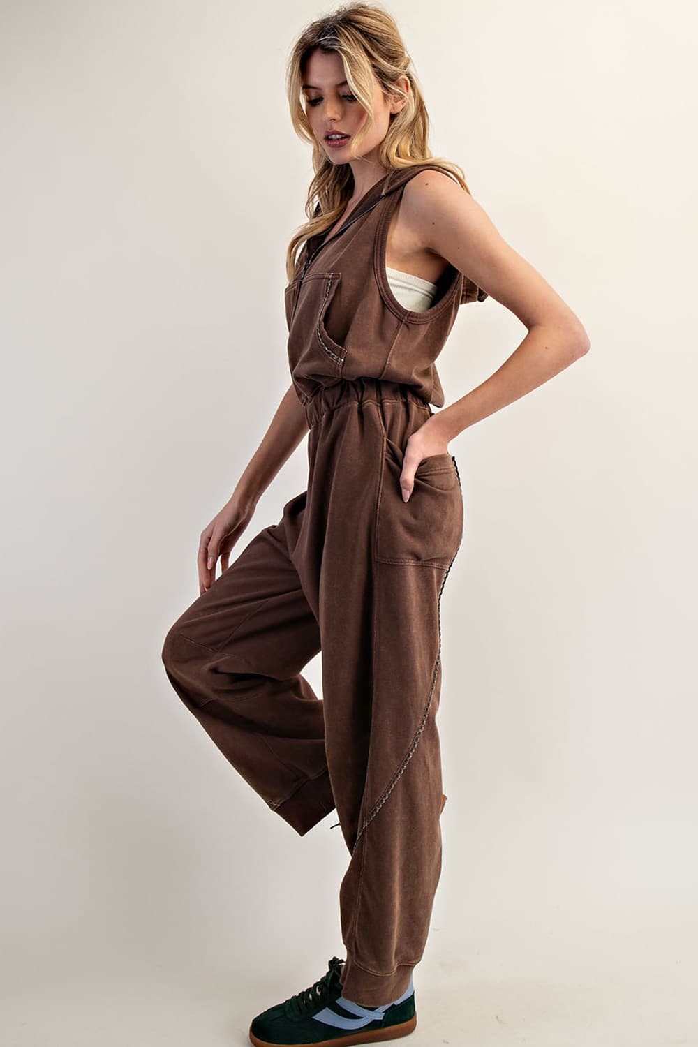 BK14101 - WALNUT