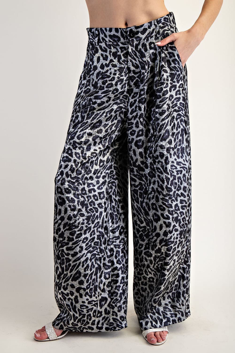 PK14075 - SILVER LEOPARD