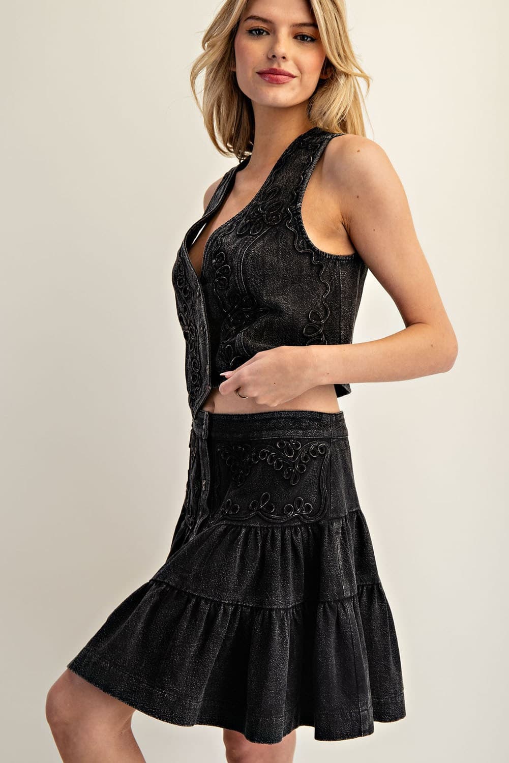 SHS12742 - ASH BLACK