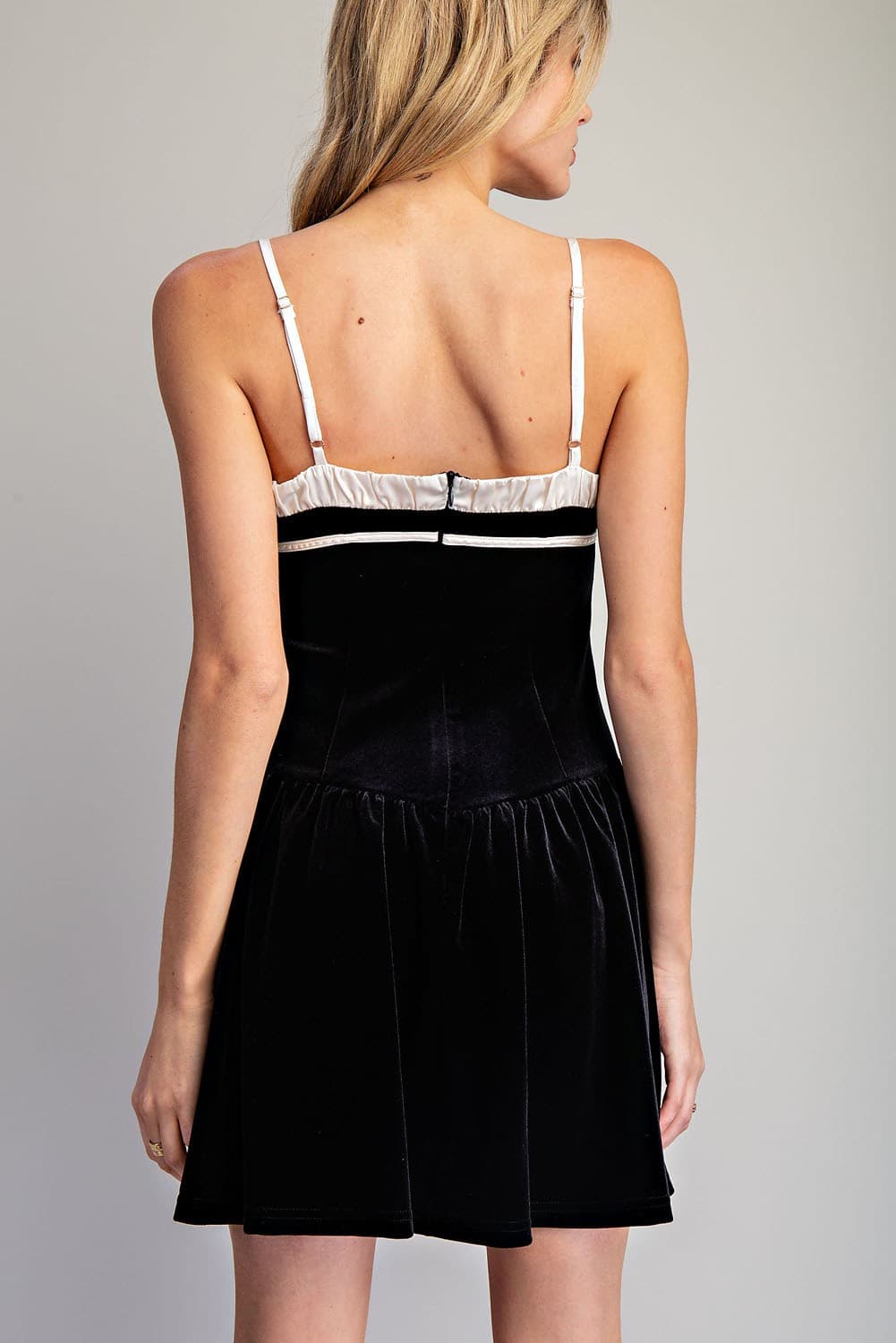 DH12809 - BLACK