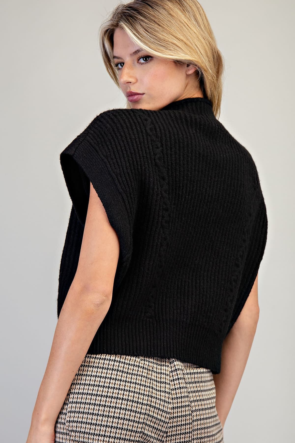 SH12969 - BLACK